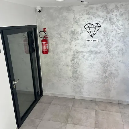 Diament 3*